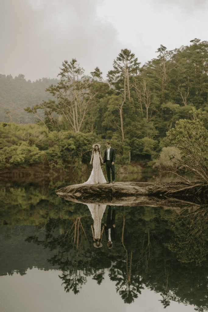 Beautiful Photoshoot Ideas: Reflections in Water