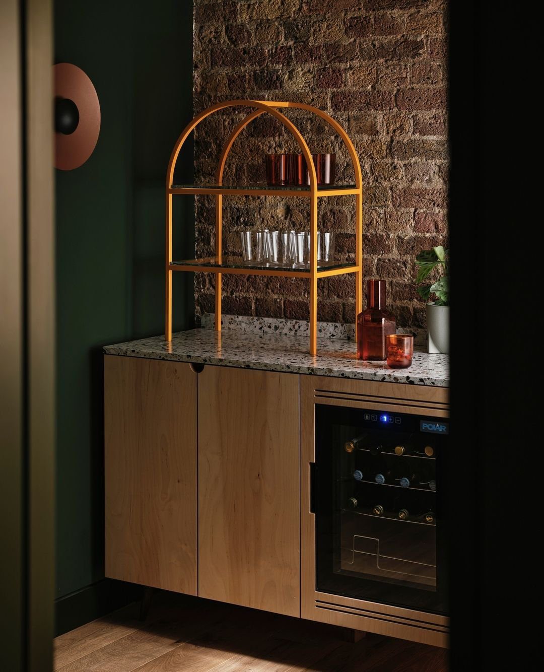 26 Jaw-Dropping Dry Bar Walls for 2025 9 Contemporary Rustic Blend