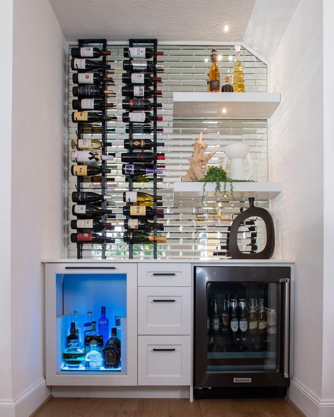 26 Jaw-Dropping Dry Bar Walls for 2025 14 Contemporary Vertical Display