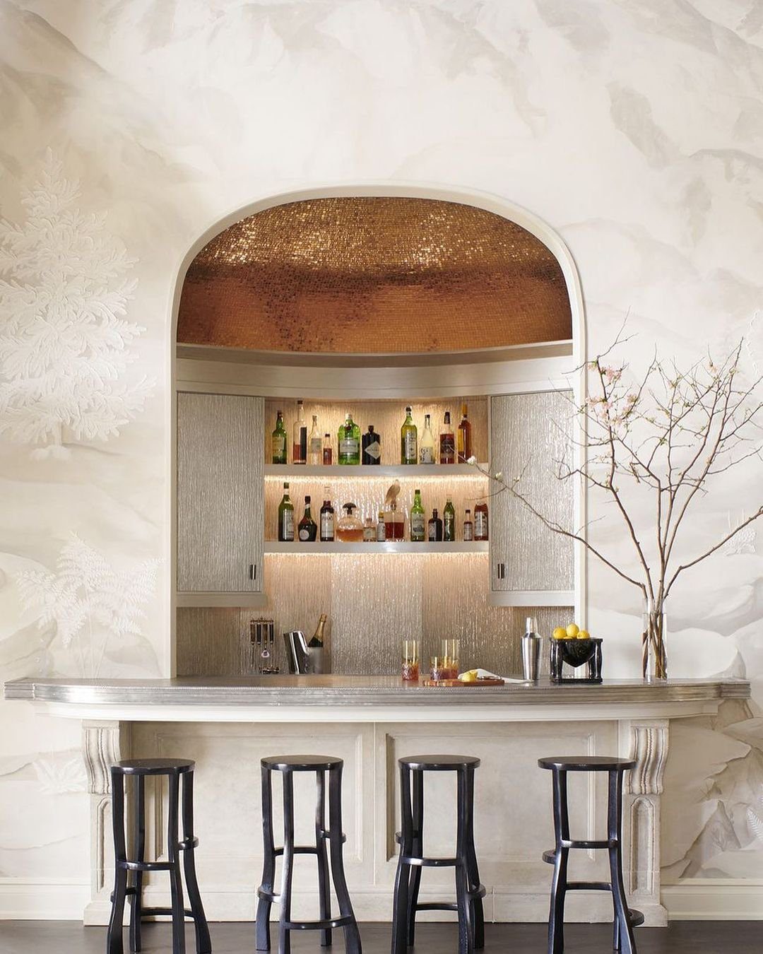 26 Jaw-Dropping Dry Bar Walls for 2025 1 Metallic Backdrop Charm