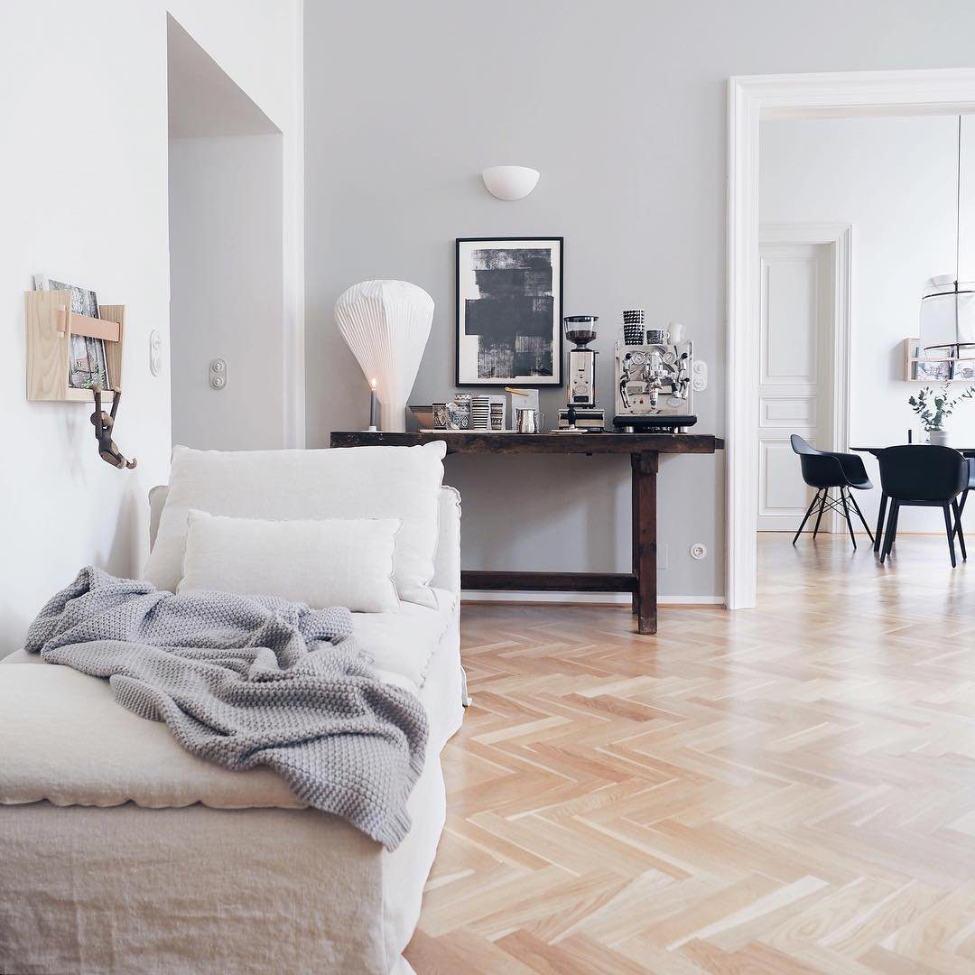Effortless Elegance with Vintage Flair