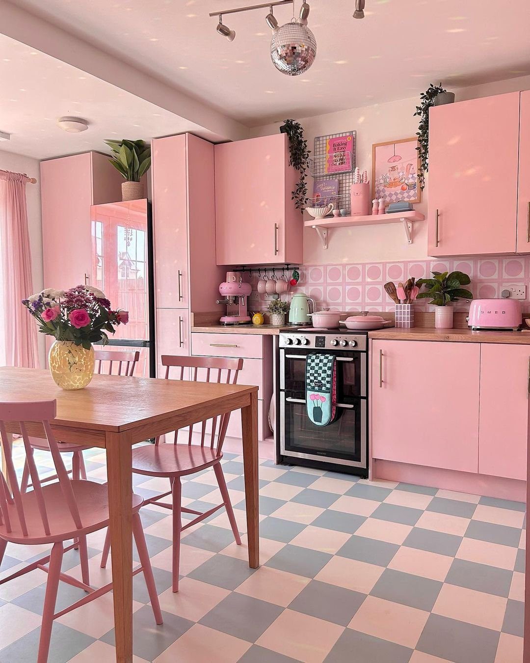 Stunning Pink Kitchens That Will Blow Your Mind in 2025 9 Charming Checkerboard Charm