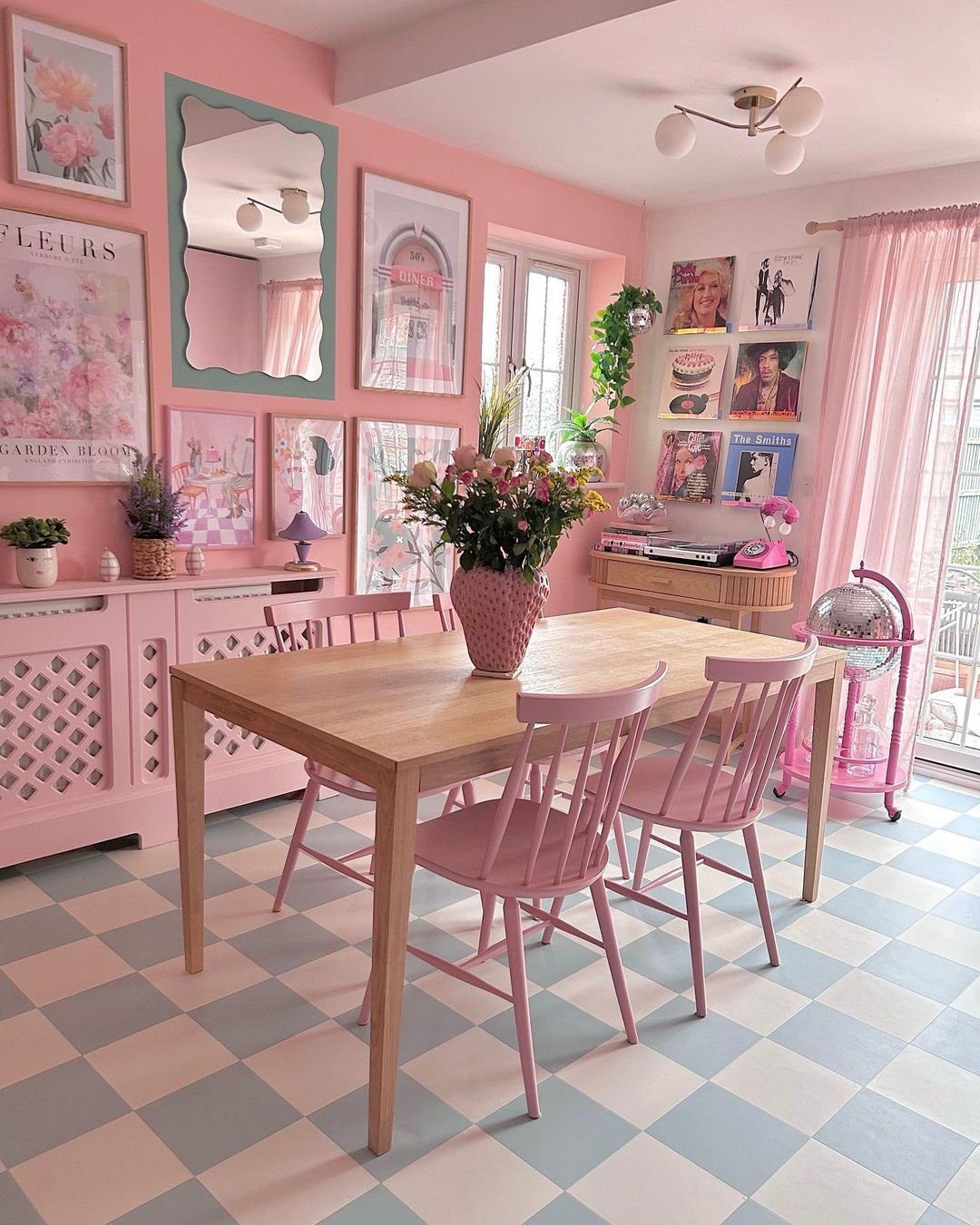 Stunning Pink Kitchens That Will Blow Your Mind in 2025 8 Vintage Vignette Charm