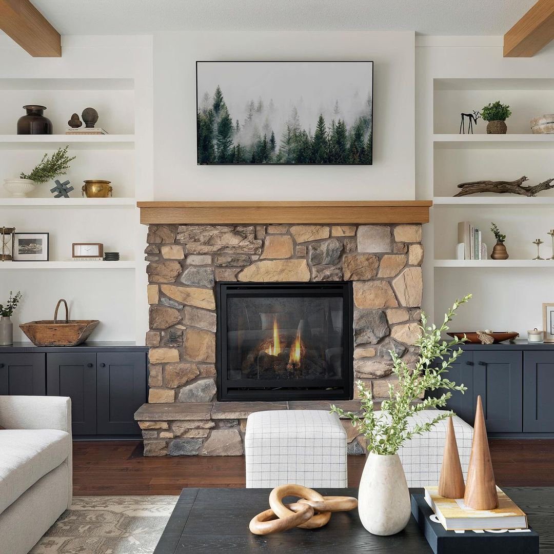 Elegant Open Shelving Contrast