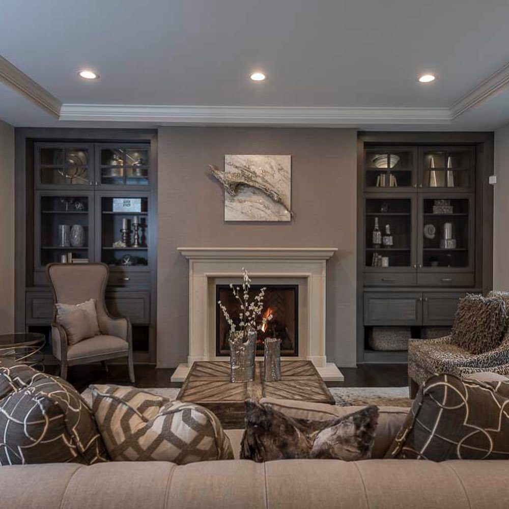 Traditional Elegance with Glass-Panelled Cabinets