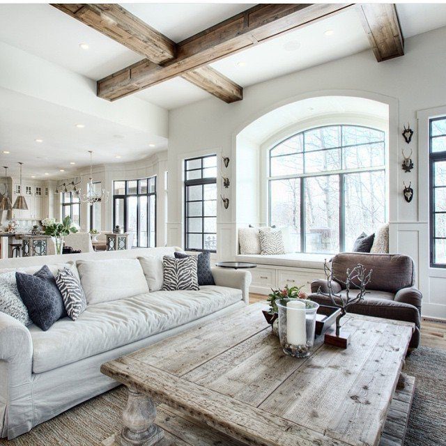 Sophisticated Intersection with Criss Cross Beams