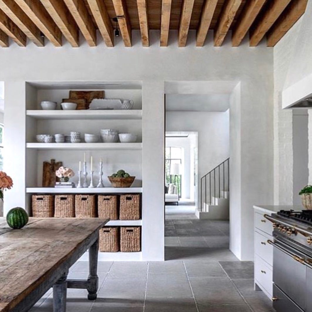 Minimalist Chic with Linear Beams