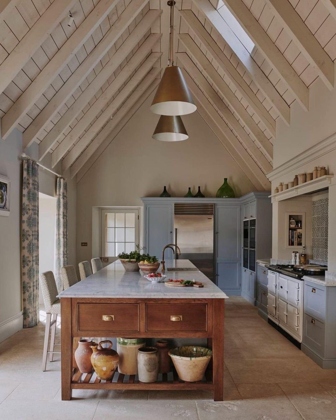 30 Jaw-Dropping Cathedral Ceiling Designs for 2025 29 Cathedral Ceiling with Rustic Charm in Kitchen