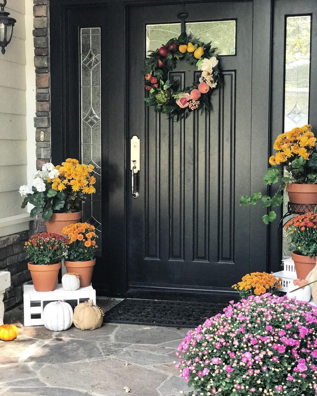 35 Stunning Front Door Plants for Dreamy Entries 2025 17 word image 32877 18