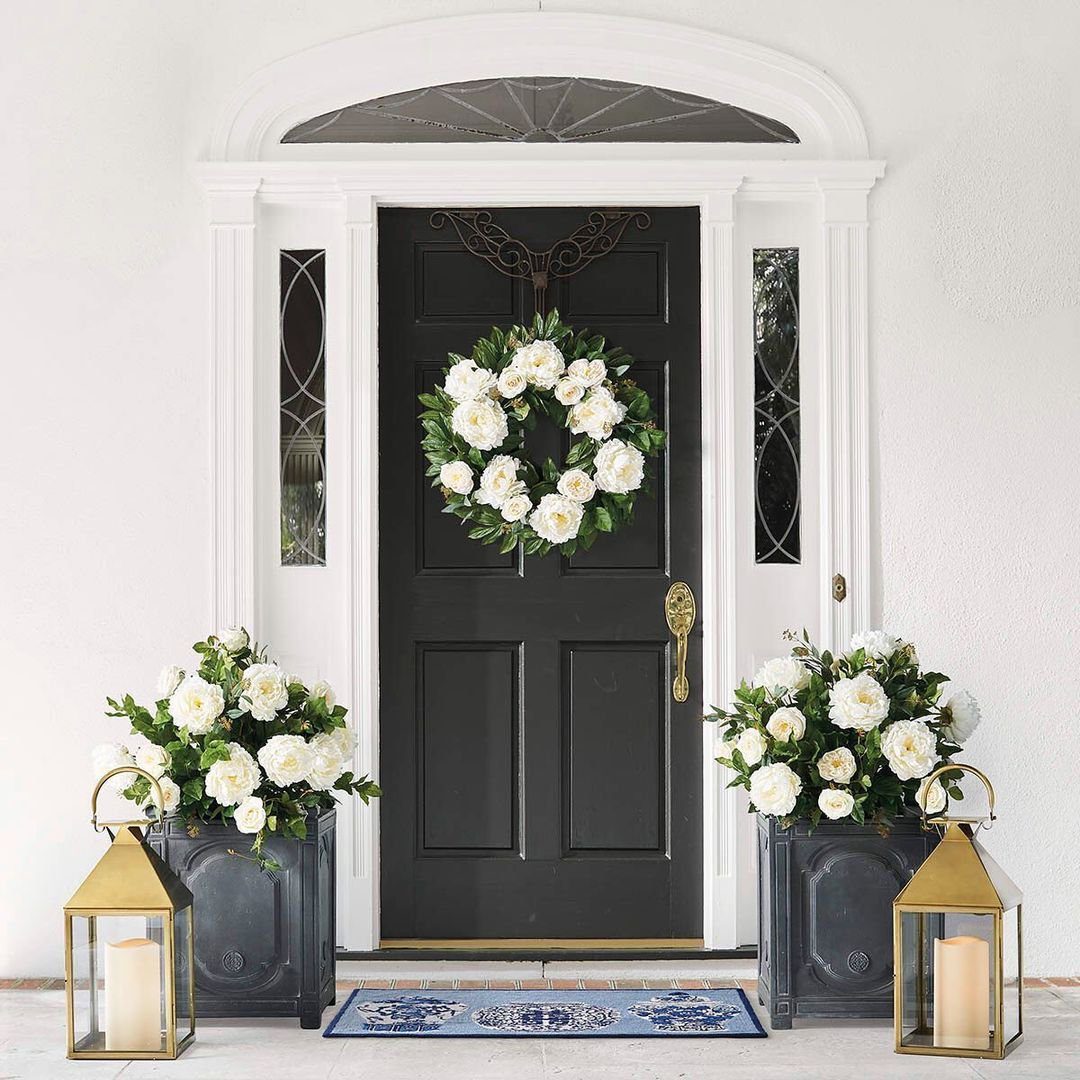 35 Stunning Front Door Plants for Dreamy Entries 2025 21 word image 32877 22