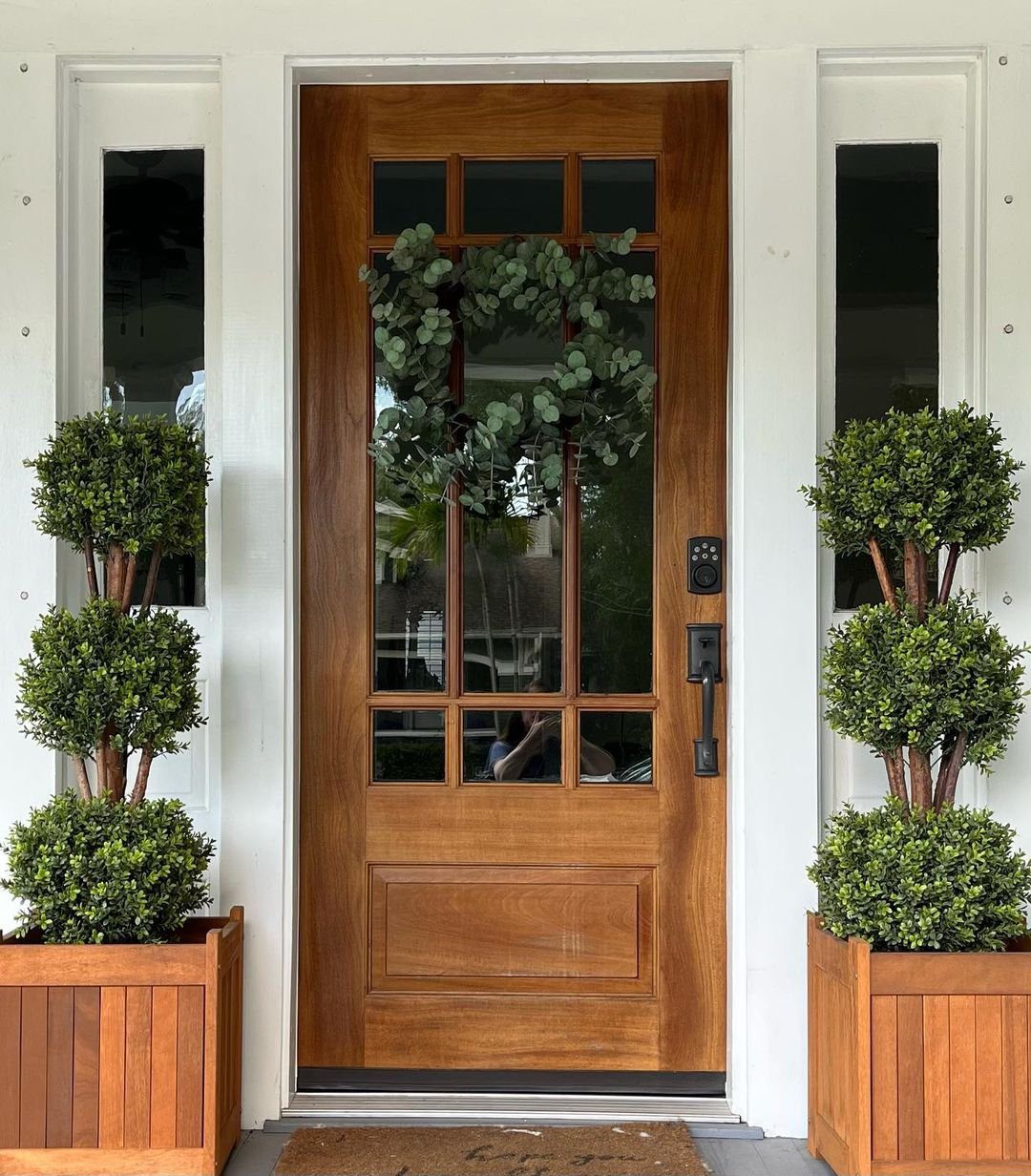 35 Stunning Front Door Plants for Dreamy Entries 2025 25 word image 32877 26