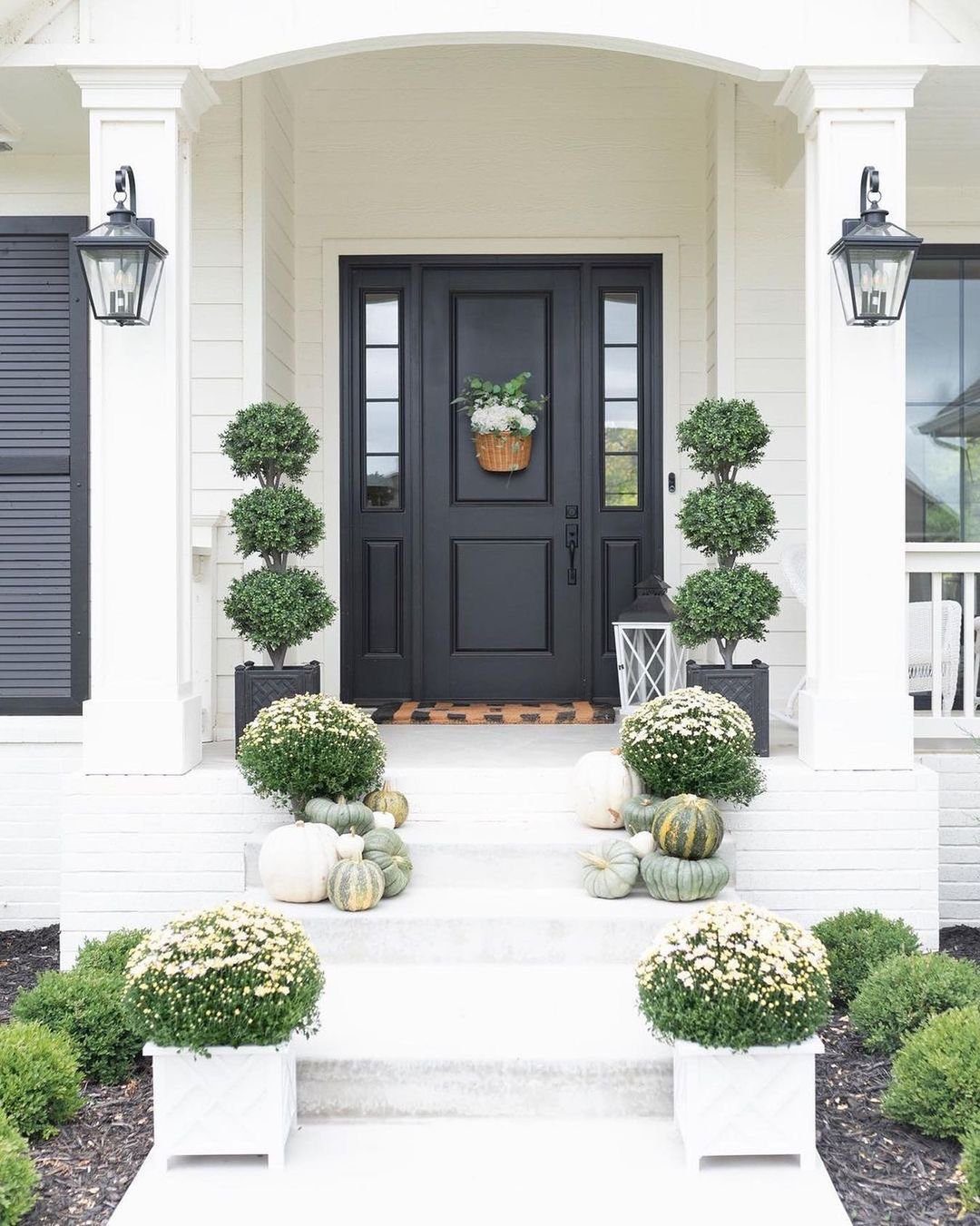 35 Stunning Front Door Plants for Dreamy Entries 2025 26 word image 32877 27