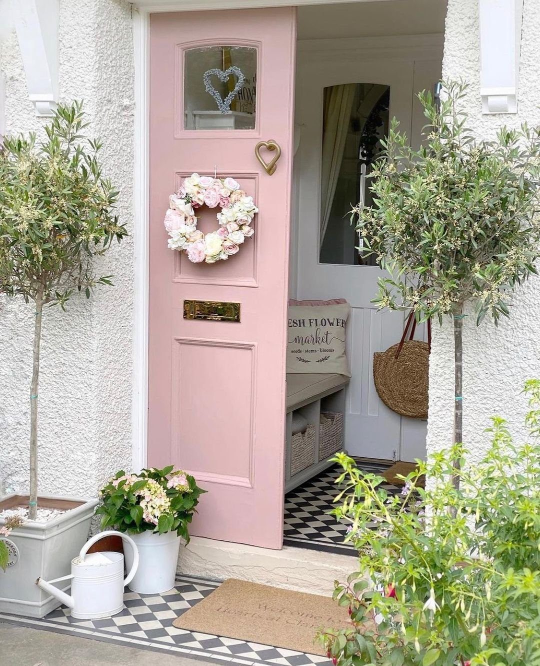 35 Stunning Front Door Plants for Dreamy Entries 2025 28 word image 32877 29