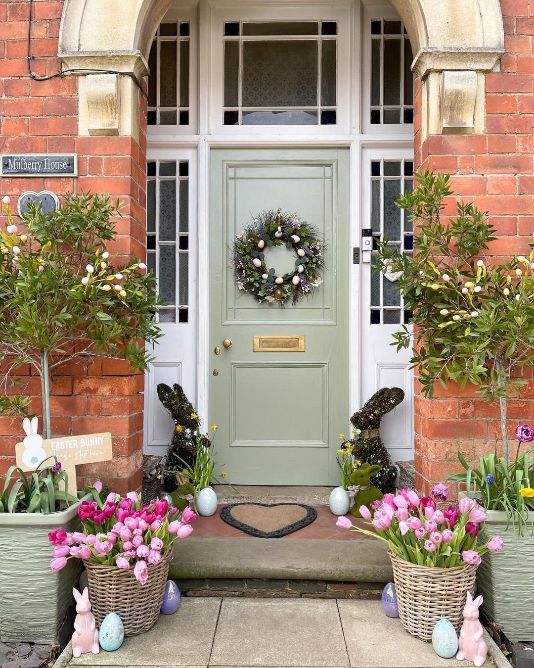 35 Stunning Front Door Plants for Dreamy Entries 2025 33 word image 32877 34