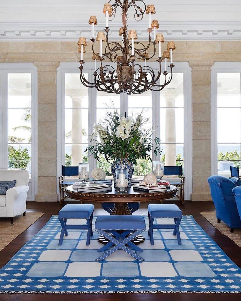 35 Stunning Round Table Decor Ideas for 2025 30 Coastal Chic