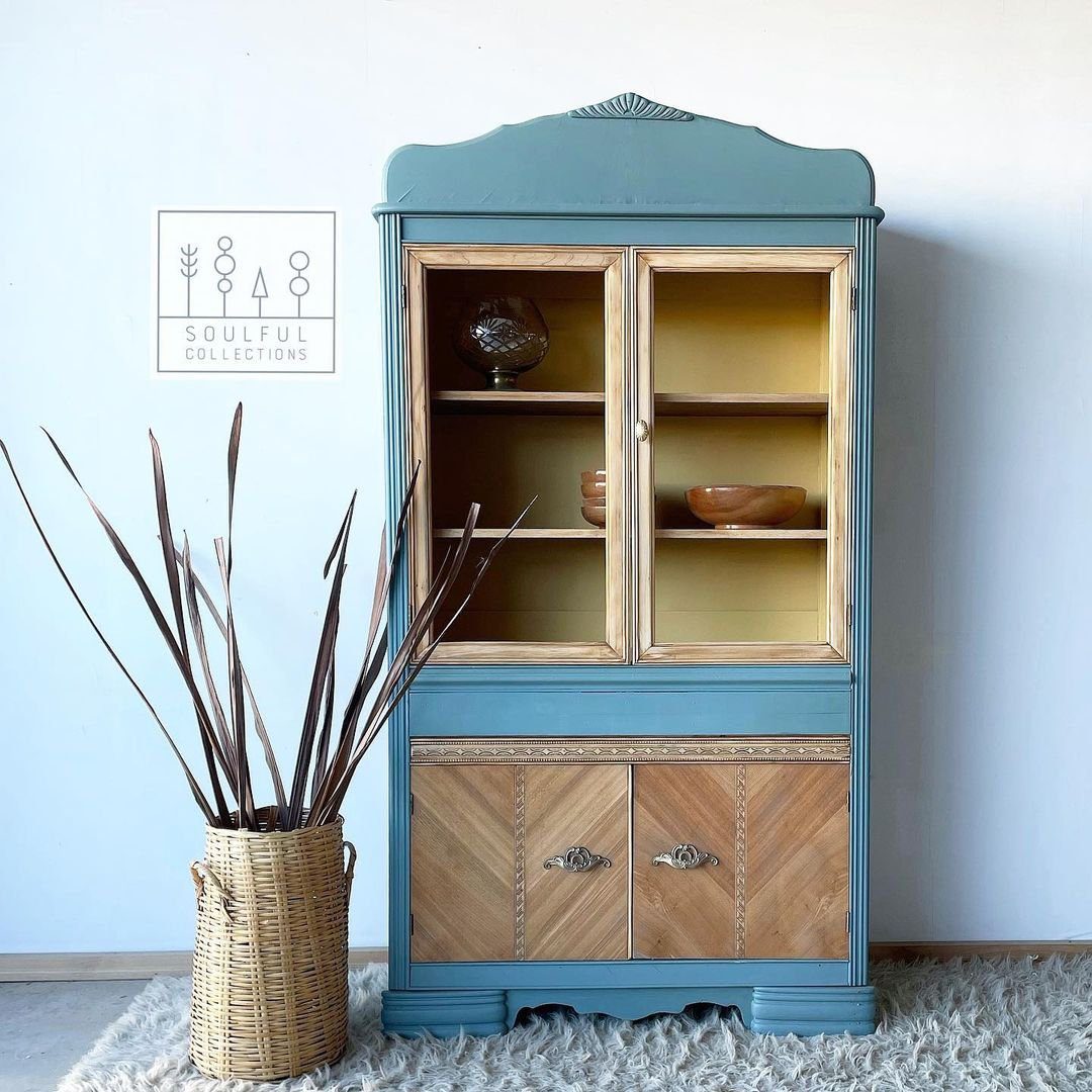 31 Jaw-Dropping China Cabinet Transformations for 2025 13 Chic Storage Showcase