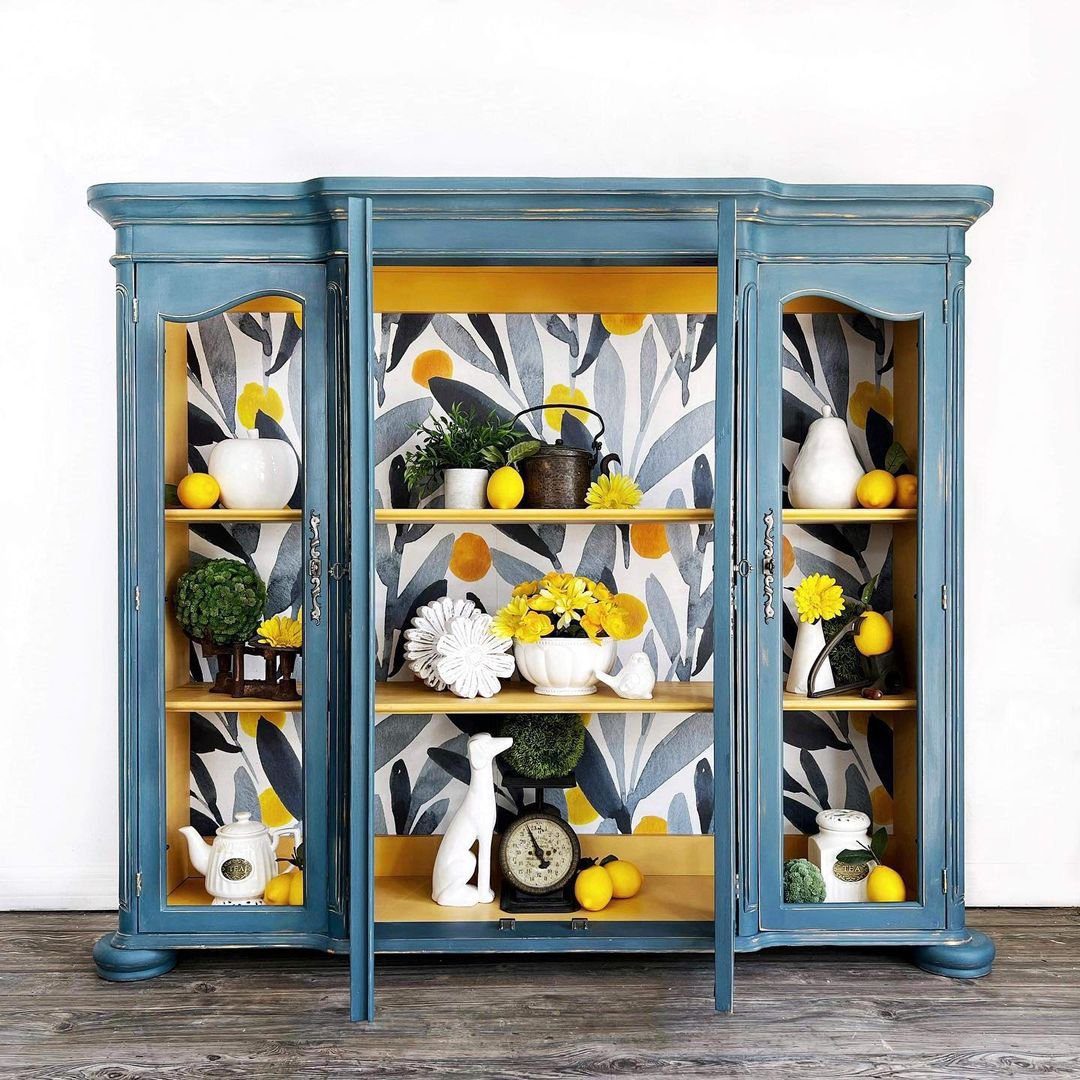 31 Jaw-Dropping China Cabinet Transformations for 2025 22 Vibrant Vivarium Display Cabinet