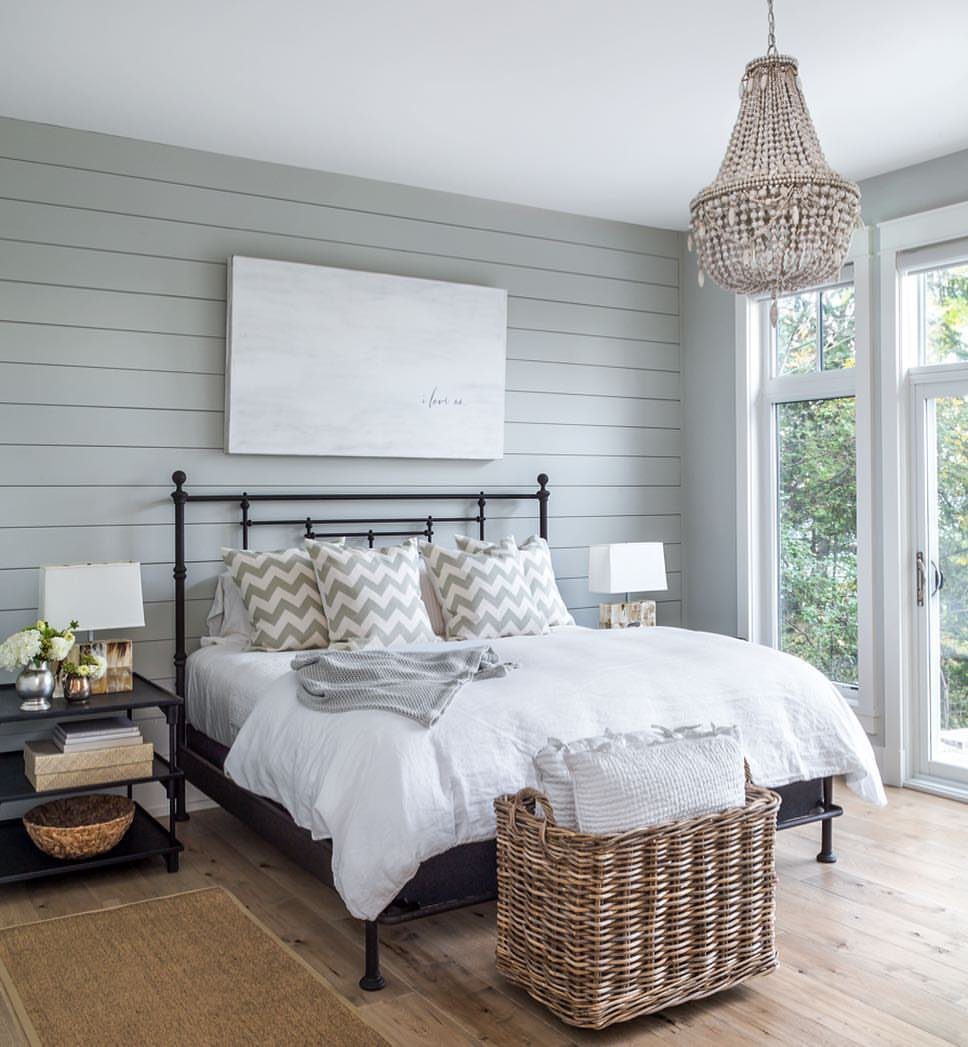 20 Jaw-Dropping Grey Shiplap Ideas for 2025 20 Modern Farmhouse Bedroom with Grey Shiplap Accent Wall