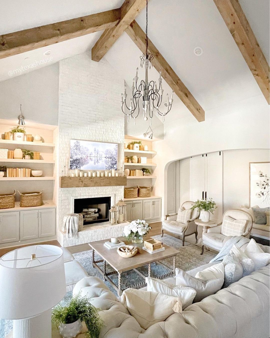 Classic Armchairs for a Cozy Farmhouse Feel
