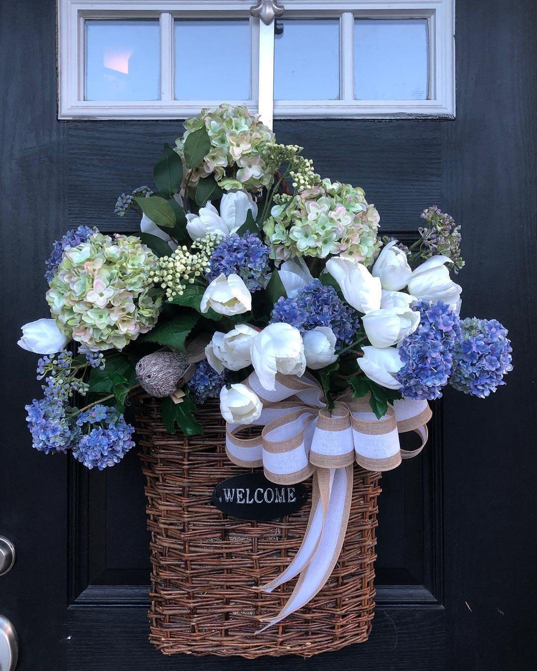 25 Stunning Door Baskets That'll Make Jaws Drop in 2025 1 Charming Hydrangea and Tulip Door Basket