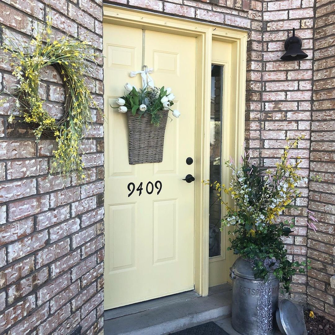 25 Stunning Door Baskets That'll Make Jaws Drop in 2025 20 Spring Tulip and Greenery Door Basket