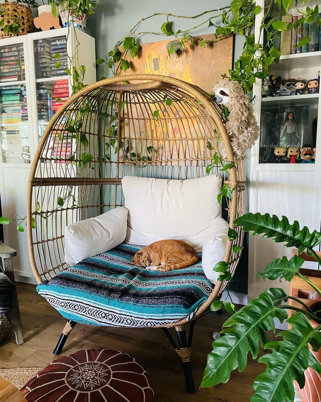 Jaw-Dropping Egg Chairs That'll Transform Your Home 2025 9 Cozy Greenery Egg Chair Nook
