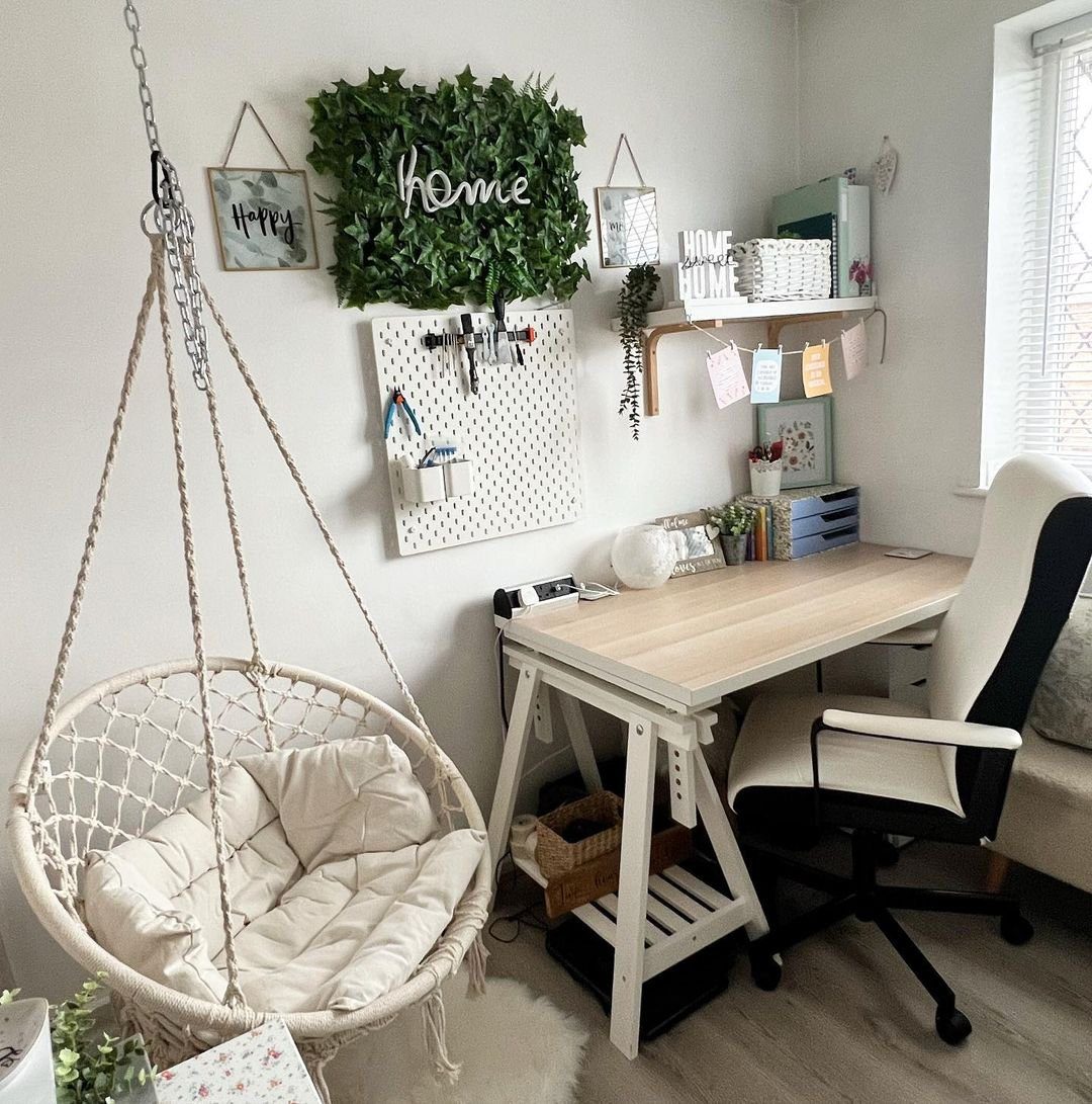 Jaw-Dropping Egg Chairs That'll Transform Your Home 2025 3 Serene Office Egg Chair Setup