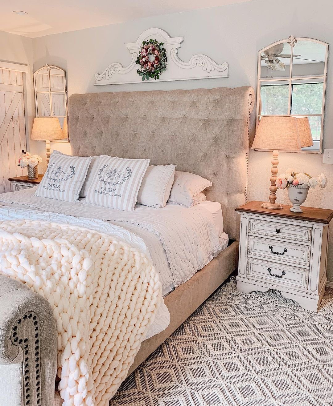 Vintage Flair: Cozy Cottage Feel