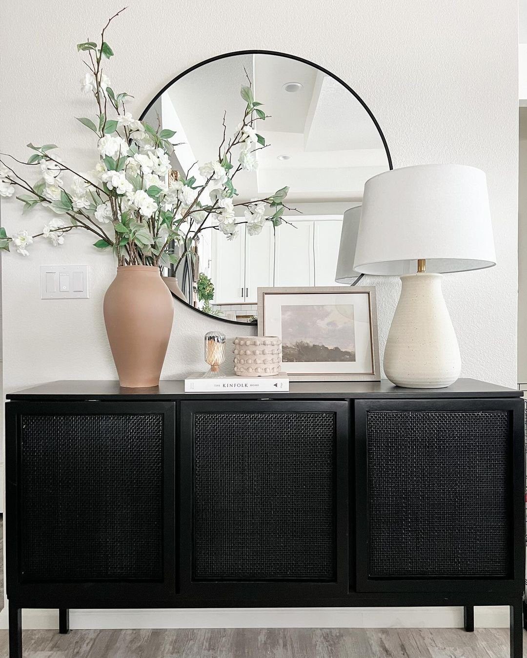 25 Jaw-Dropping Console Lamp Ideas for 2025 13 Contemporary Elegance with Bright Lighting