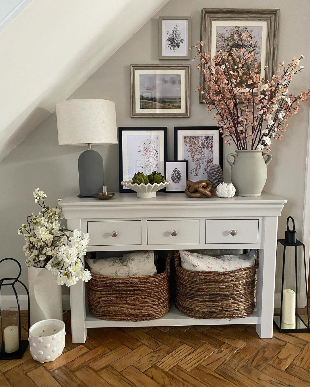 25 Jaw-Dropping Console Lamp Ideas for 2025 18 Eclectic Charm with Soft Lighting