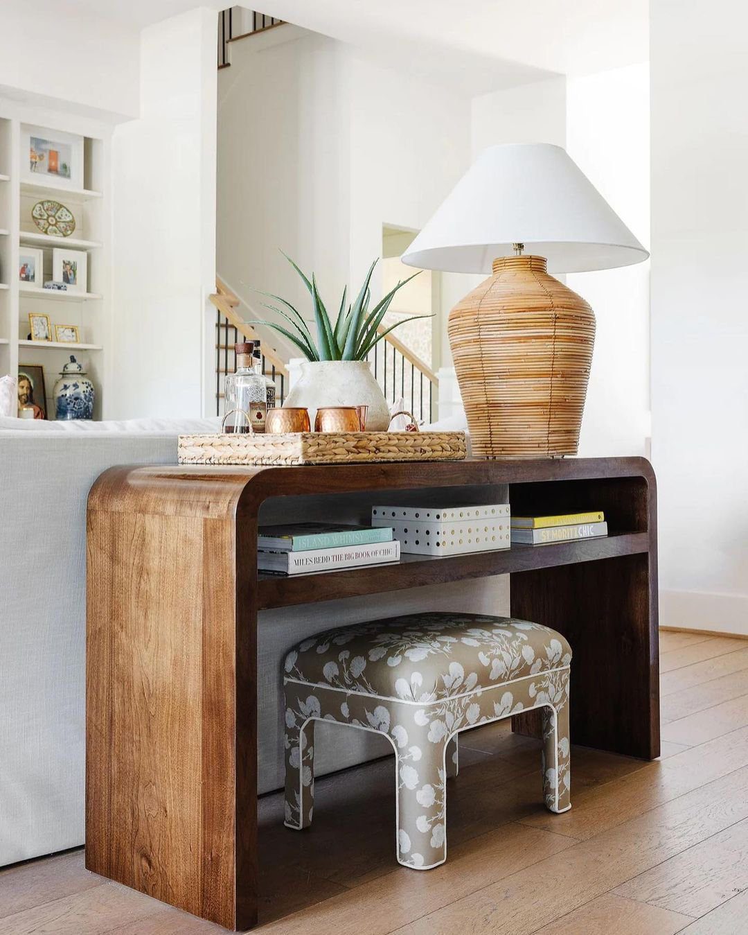 25 Jaw-Dropping Console Lamp Ideas for 2025 7 Natural Elegance with Functional Lighting