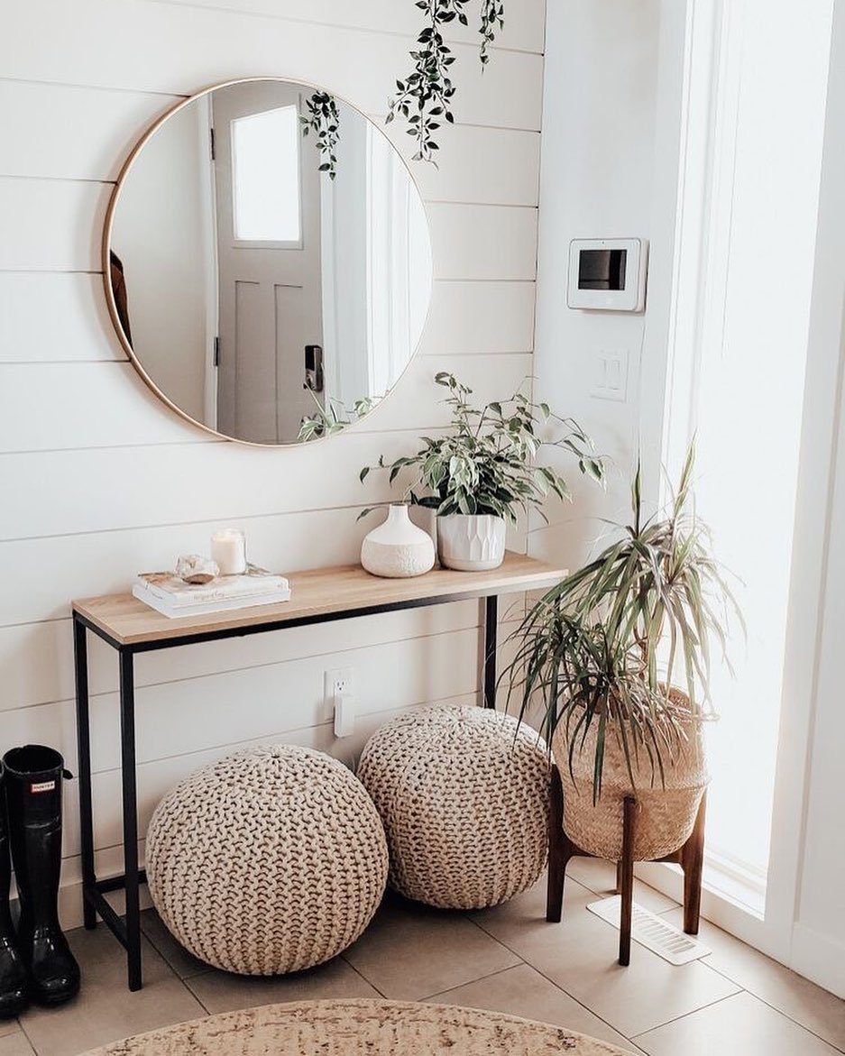 25 Jaw-Dropping Corner Decor Hacks for 2025! 9 Minimalist Entryway Corner with Natural Elements