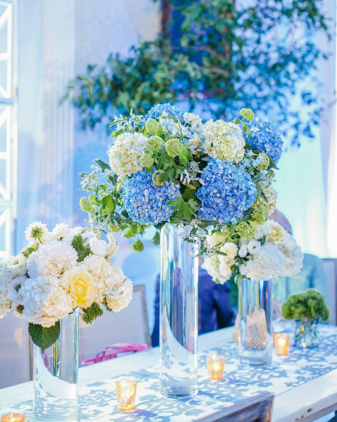 Stunning Blue Centerpieces That Will Blow Your Mind 2025 10 Tall Blue and White Hydrangea Centerpiece