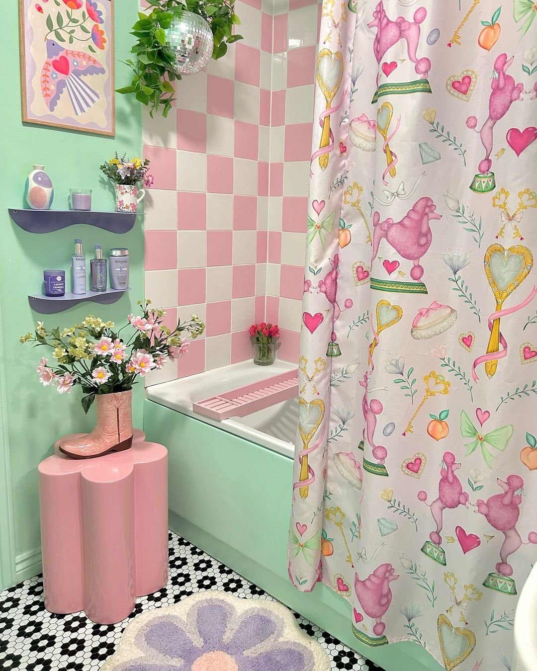 colorful and playful bathroom 