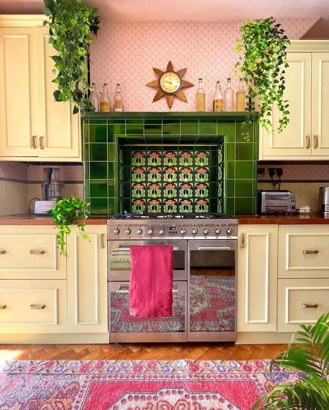 25 Mind-Blowing Dopamine Decor Kitchen Hacks for 2025 14 Vintage Charm With Bold Light Green Colorful Tile