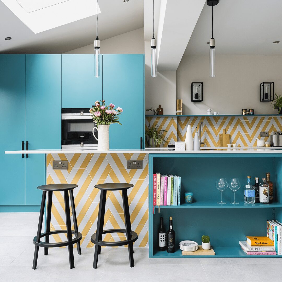 25 Mind-Blowing Dopamine Decor Kitchen Hacks for 2025 23 Vibrant Teal Meets Bold Chevron Colorful Prints