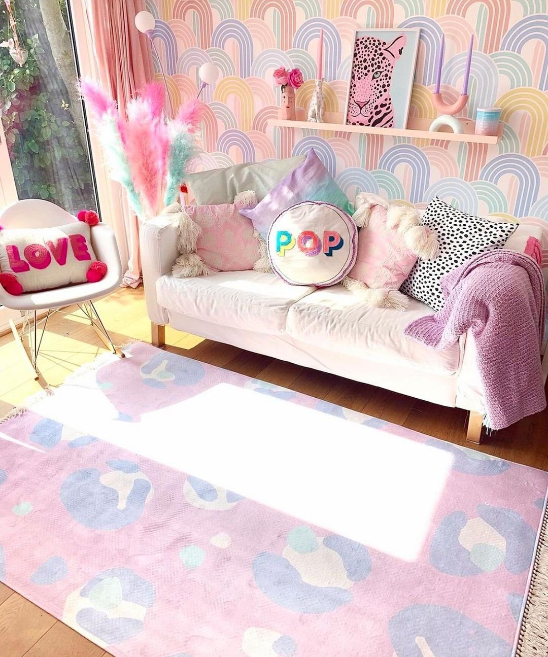 Dreamy Pastel Living Rooms That Wow in 2025 11 Retro Fun With Candy Pastels