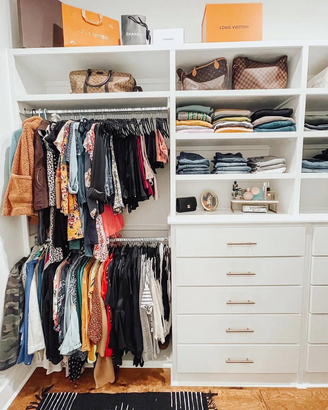 Unlock Hidden Closet Space: 2025's Ultimate Hack! 4 How To Maximize Your Closet Space