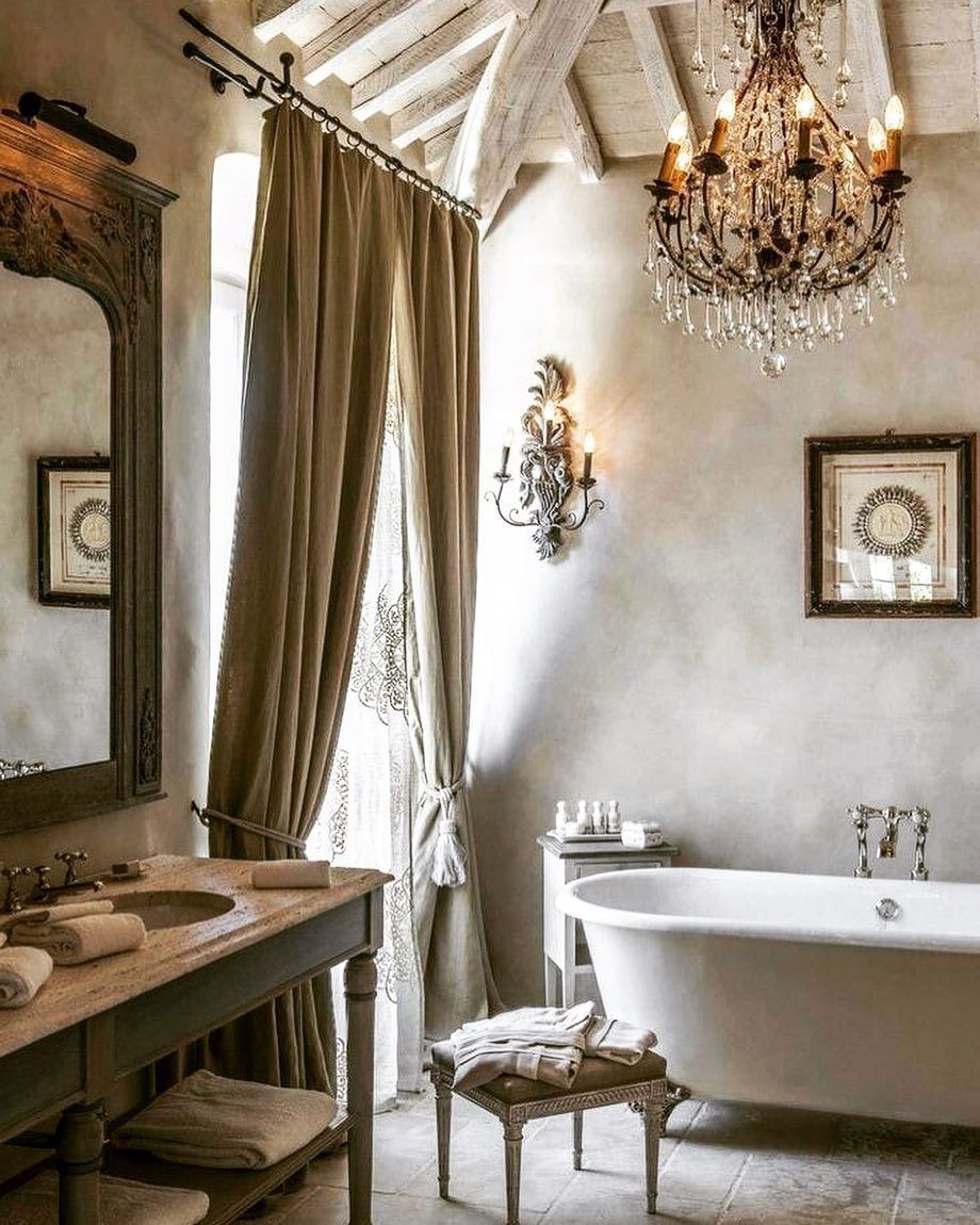 15 Dreamy French Country Bathrooms to Steal in 2025 11 word image 39954 12