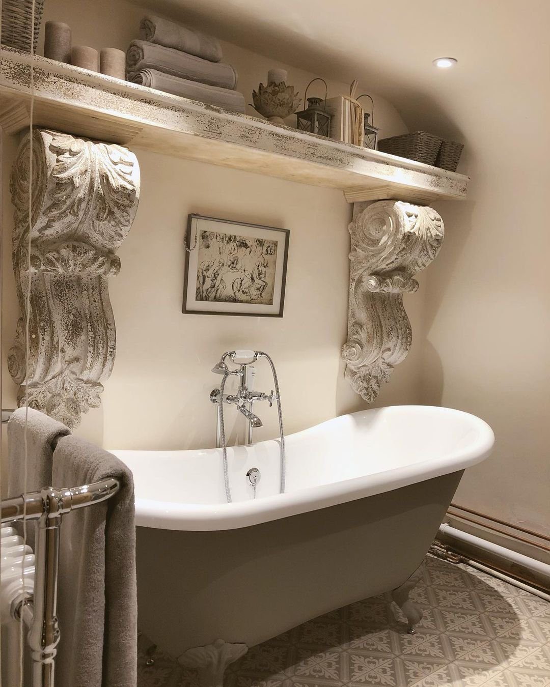 15 Dreamy French Country Bathrooms to Steal in 2025 12 word image 39954 13