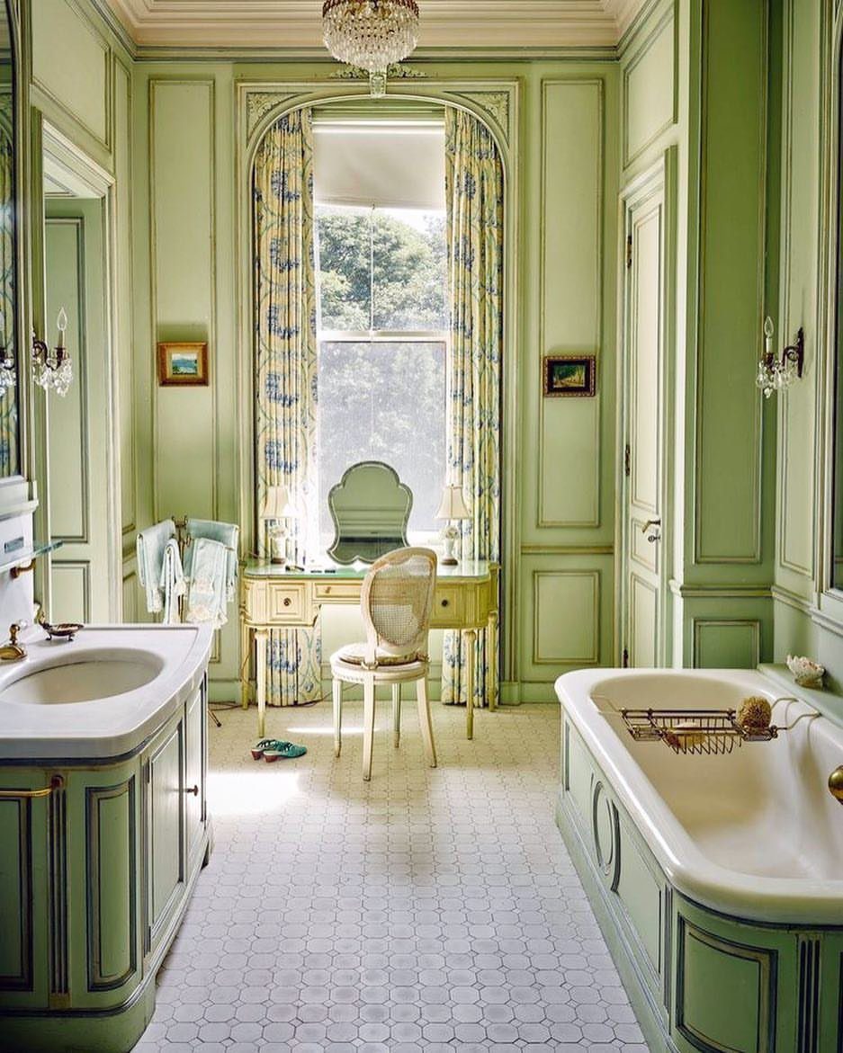 15 Dreamy French Country Bathrooms to Steal in 2025 7 word image 39954 8