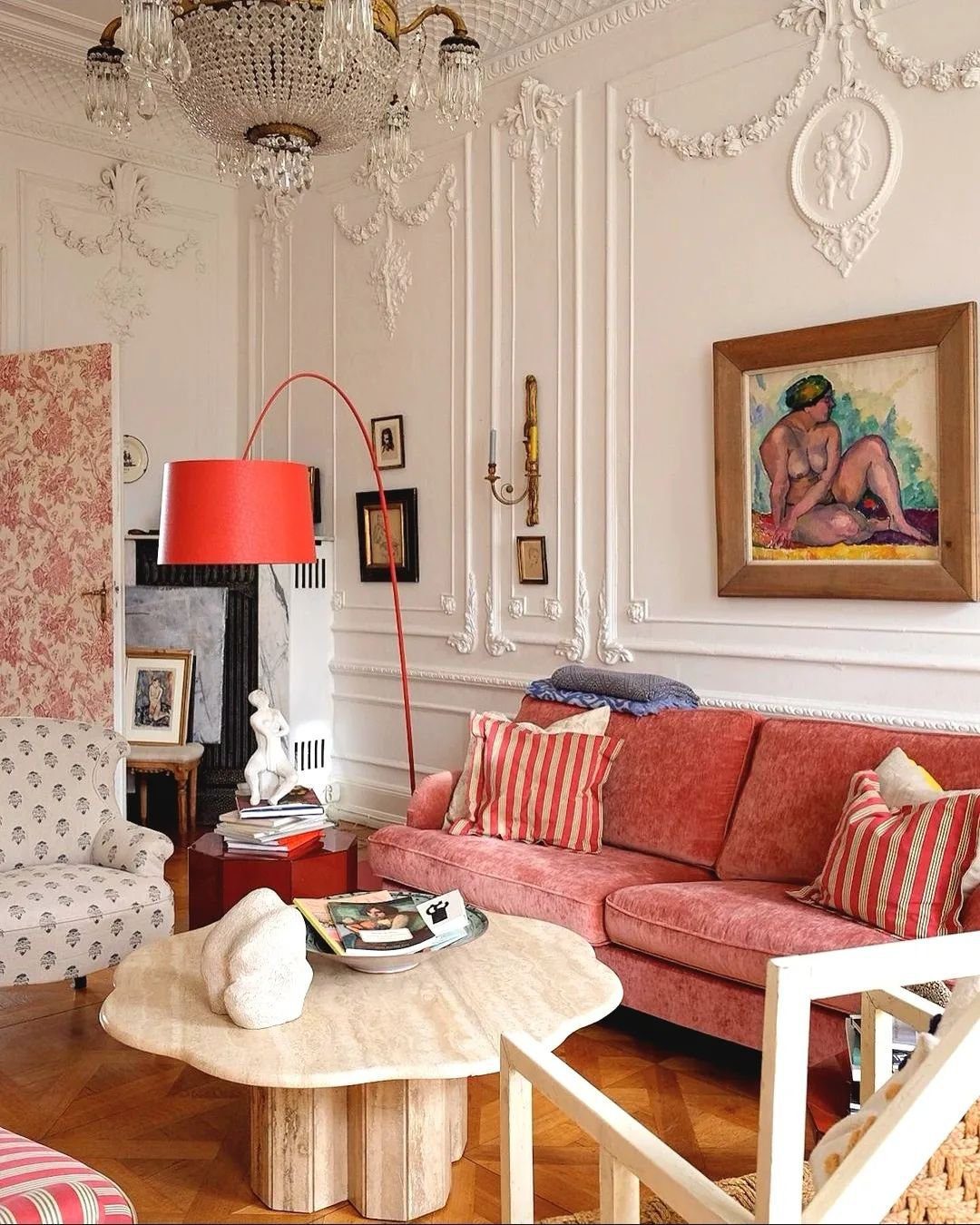 Jaw-Dropping Eclectic Living Rooms That Stun in 2025 9 word image 39960 10