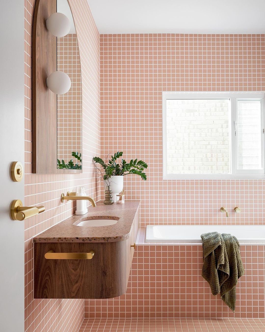 Dreamy Pastel Bathrooms That Will Stun You in 2025 10 word image 39968 11