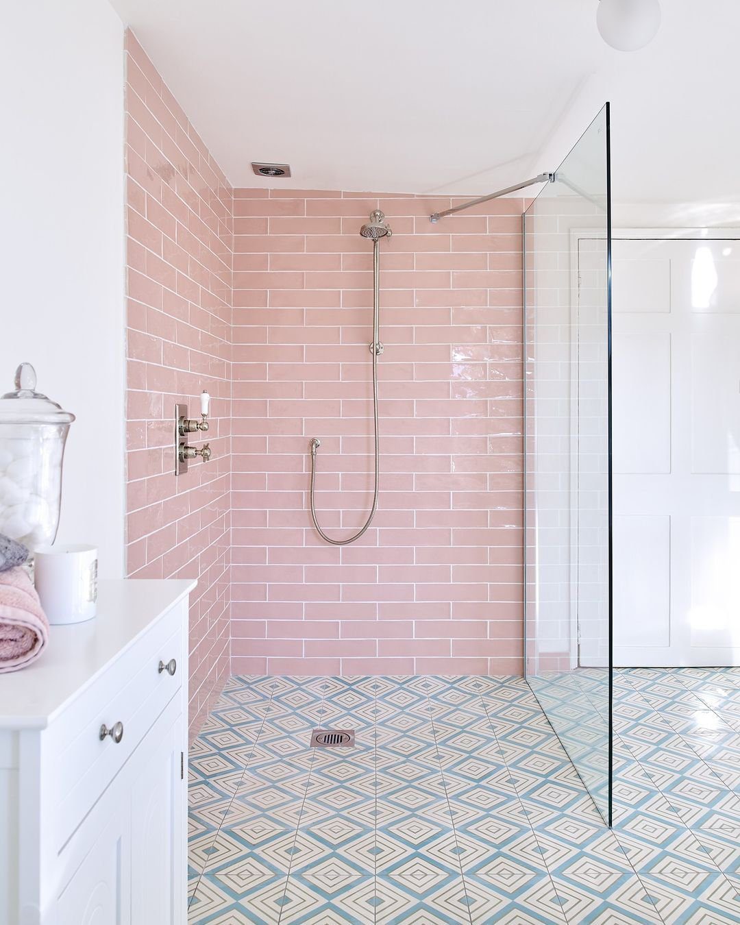 Dreamy Pastel Bathrooms That Will Stun You in 2025 13 word image 39968 14