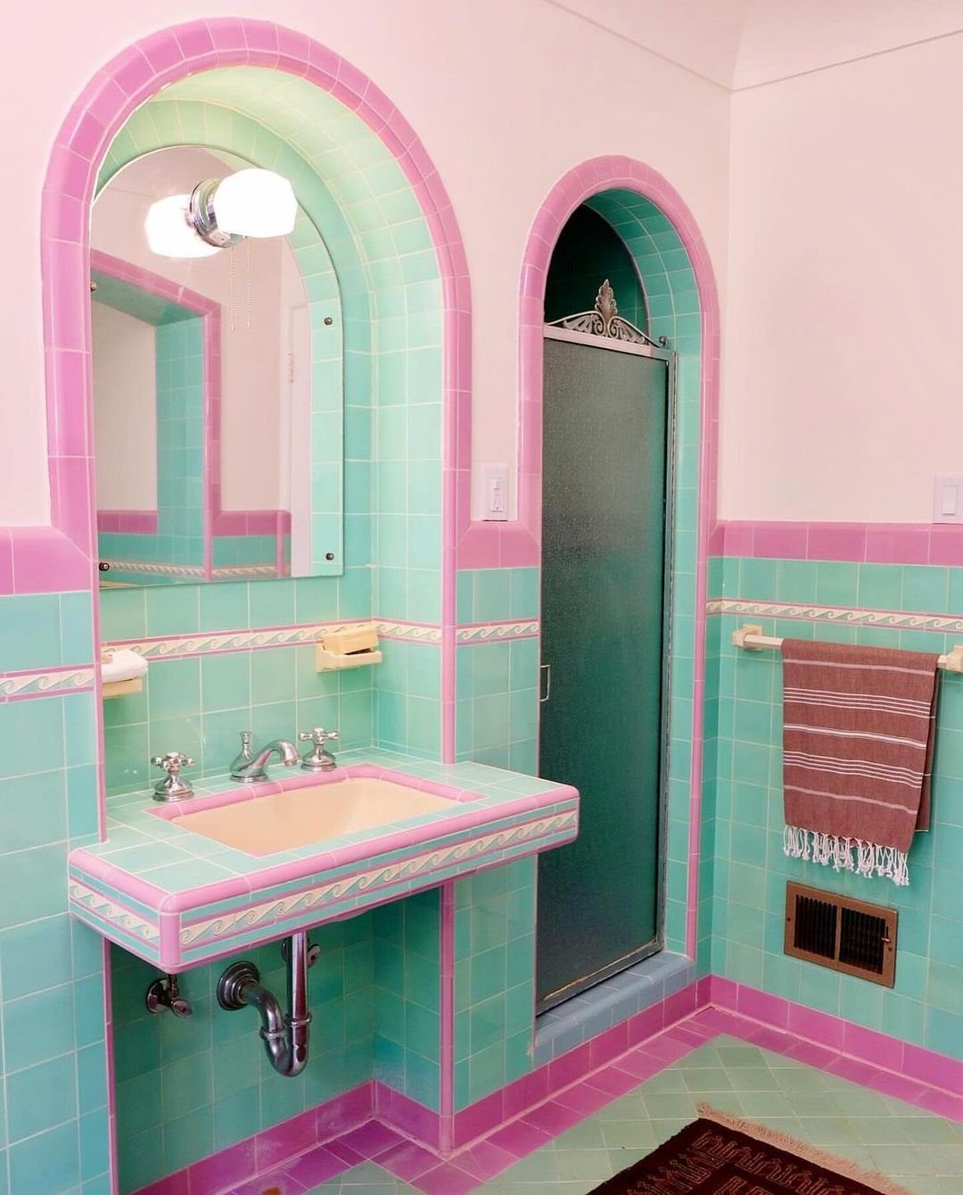 Dreamy Pastel Bathrooms That Will Stun You in 2025 18 word image 39968 19