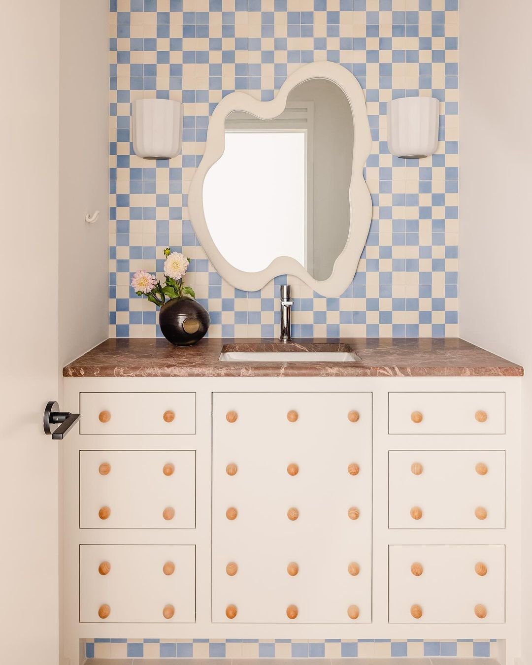 Dreamy Pastel Bathrooms That Will Stun You in 2025 24 word image 39968 25