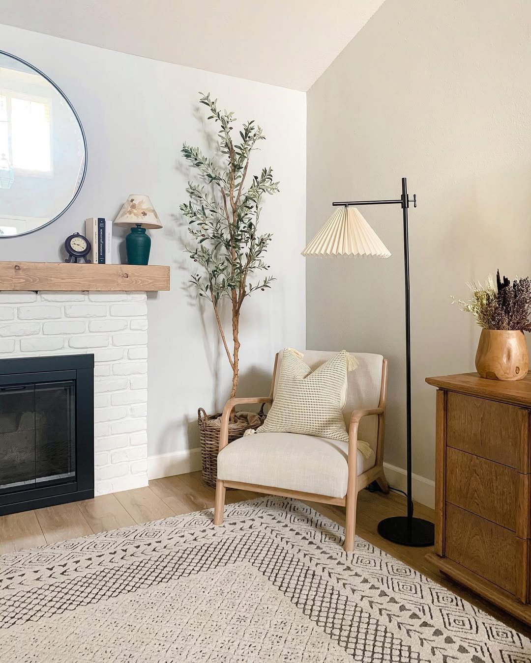 Neutral Layers With Cozy Textures