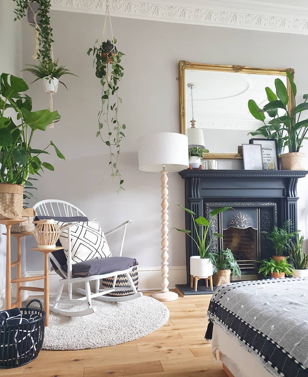 Greenery And Bold Contrast Harmony