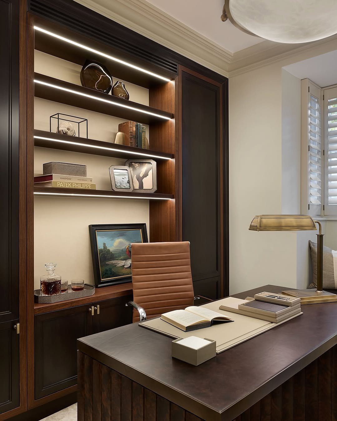 Jaw-Dropping Modern Office Ideas for 2025! 16 Rich Woods With Leather Sophistication