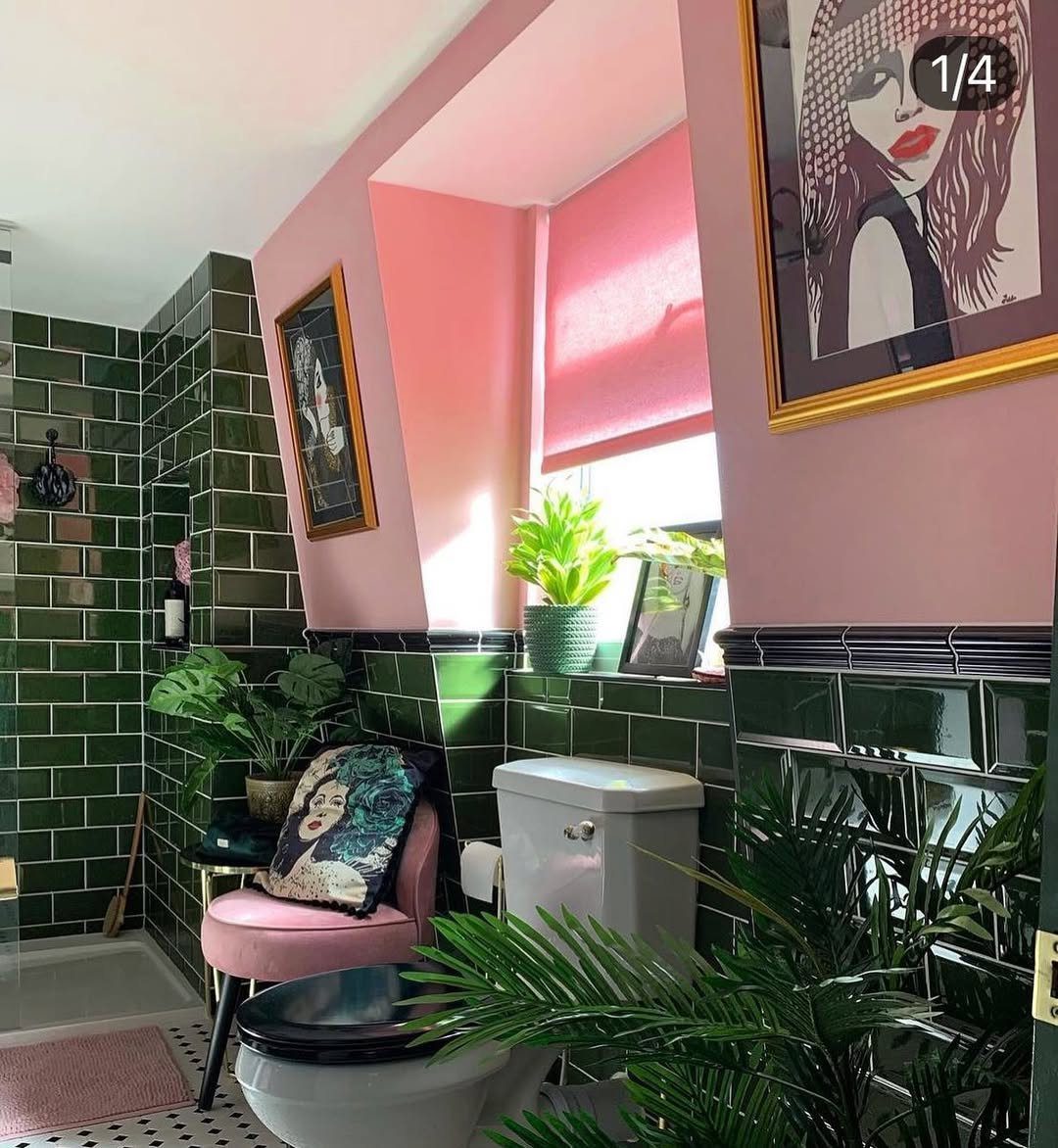 25 Chic And Glamorous Art Deco Bathroom Ideas You Should See 13 Emerald Green With Retro Glam